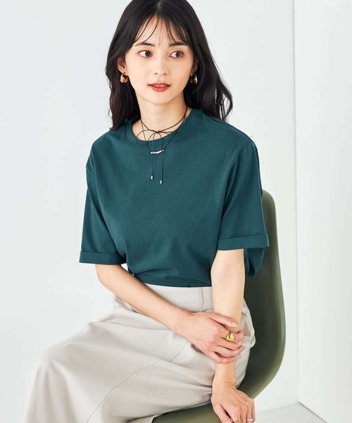 a.v.v(アーヴェヴェ)の「【接触冷感/UVカット/コットン100%/10色展開】ロールアップハーフスリーブTシャツ(Tシャツ/カットソー・レディース・アイボリー/ブラック/クリーム/ブルー/レッド/グリーン/ホワイト/オレンジ/マスタード/モカ・34/36/40/42/38)」の6枚目の写真