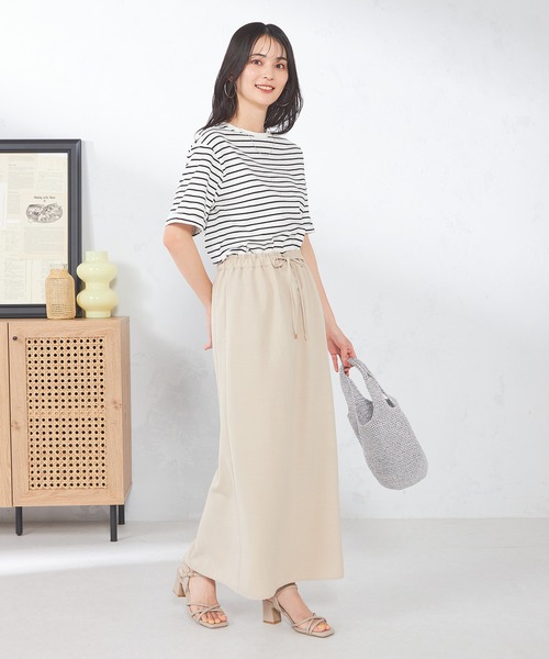 a.v.v(アーヴェヴェ)の「【接触冷感/UVカット/コットン100%/10色展開】ロールアップハーフスリーブTシャツ(Tシャツ/カットソー・レディース・アイボリー/ブラック/クリーム/ブルー/レッド/グリーン/ホワイト/オレンジ/マスタード/モカ・34/36/40/42/38)」の15枚目の写真