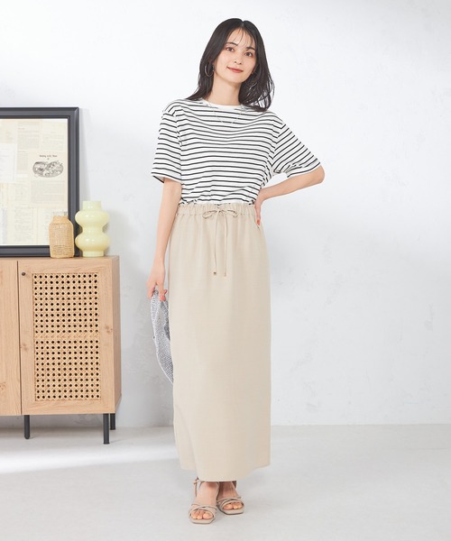 a.v.v(アーヴェヴェ)の「【接触冷感/UVカット/コットン100%/10色展開】ロールアップハーフスリーブTシャツ(Tシャツ/カットソー・レディース・アイボリー/ブラック/クリーム/ブルー/レッド/グリーン/ホワイト/オレンジ/マスタード/モカ・34/36/40/42/38)」の16枚目の写真