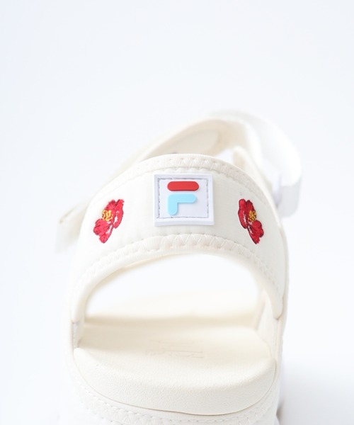 FILA(フィラ)の「FILA DISRUPTOR SD PUFFY U-CITY ディスラプター SD パフィー 厚底 スポーツサンダル(サンダル・レディース・オフホワイト・S/XL/M/L/2XL)」の5枚目の写真
