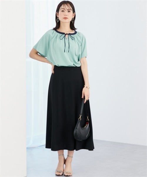 7days Life Styling（セブンデイズライフスタイリング）の「【UVカット/速乾】ストレッチパウダーサテン配色リボン半袖ブラウス（シャツ/ブラウス・レディース・グリーン/ネイビー/オフホワイト/グレイッシュベージュ・S/M/L/LL/3L）」の12枚目の写真