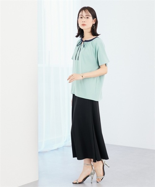 7days Life Styling（セブンデイズライフスタイリング）の「【UVカット/速乾】ストレッチパウダーサテン配色リボン半袖ブラウス（シャツ/ブラウス・レディース・グリーン/ネイビー/オフホワイト/グレイッシュベージュ・S/M/L/LL/3L）」の13枚目の写真