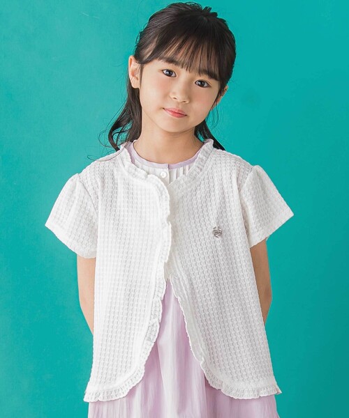 BeBe Petits Pois Vert(ベベプチポワヴェール)の「【店舗限定】格子編みカットソーフリル半袖ボレロ(95~150cm)(カーディガン/ボレロ・キッズ・ホワイト/ブラック・110cm/120cm/130cm/100cm/150cm/140cm)」の2枚目の写真