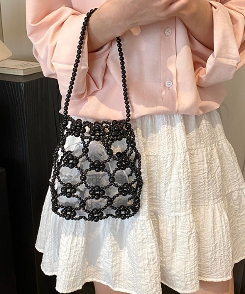 aremoi(アレモイ)の「【aremoi / アレモイ】ビーズミニハンドバッグ(ハンドバッグ・レディース・シルバー/ブラック/ホワイト・FREE)」の1枚目の写真