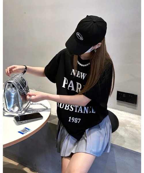 FUNdaysion(ファンデイション)の「パール付きプリントルーズTシャツ(Tシャツ/カットソー・レディース・グレー/ホワイト/ブラック・M)」の5枚目の写真