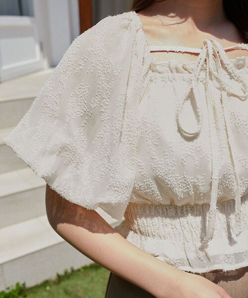 MAJESTIC LEGON(マジェスティックレゴン)の「前後2wayバルーン袖ブラウス(シャツ/ブラウス・レディース・ピンク/ブルー/ホワイト系その他/ホワイト系その他2・MEDIUM)」の2枚目の写真