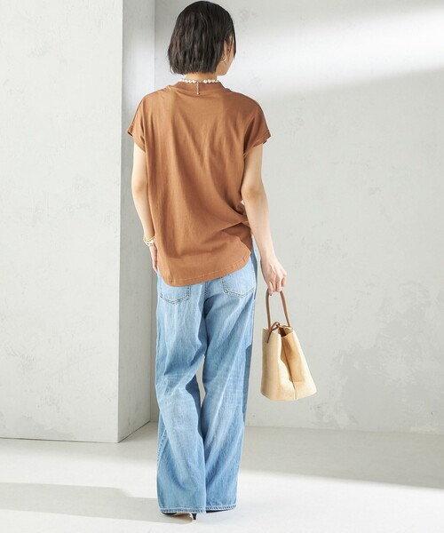 SHIPS(シップス)の「【SHIPS別注】TENNESSEE:フレンチ スリーブ プルオーバー(Tシャツ/カットソー・レディース・ダークグレー/ホワイト/ブラウン系その他/ライトイエロー/オフホワイト・ONE SIZE)」の7枚目の写真