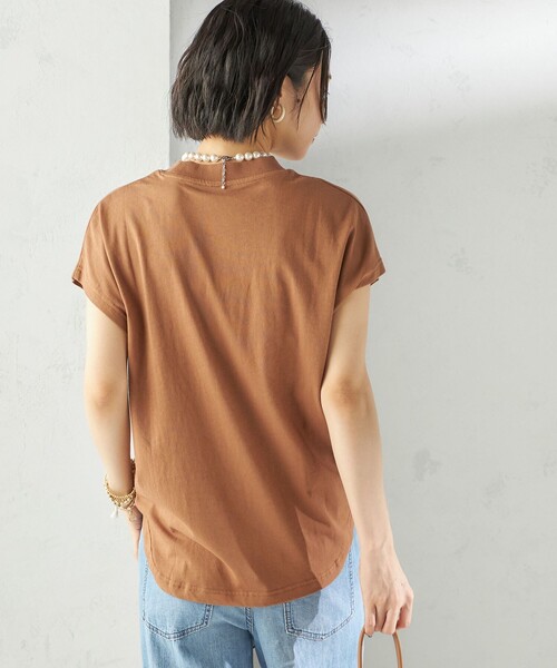 SHIPS(シップス)の「【SHIPS別注】TENNESSEE:フレンチ スリーブ プルオーバー(Tシャツ/カットソー・レディース・ダークグレー/ホワイト/ブラウン系その他/ライトイエロー/オフホワイト・ONE SIZE)」の11枚目の写真
