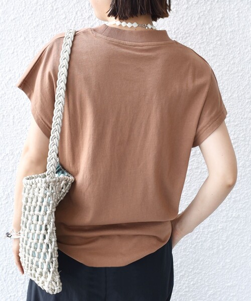 SHIPS(シップス)の「【SHIPS別注】TENNESSEE:フレンチ スリーブ プルオーバー(Tシャツ/カットソー・レディース・ダークグレー/ホワイト/ブラウン系その他/ライトイエロー/オフホワイト・ONE SIZE)」の20枚目の写真