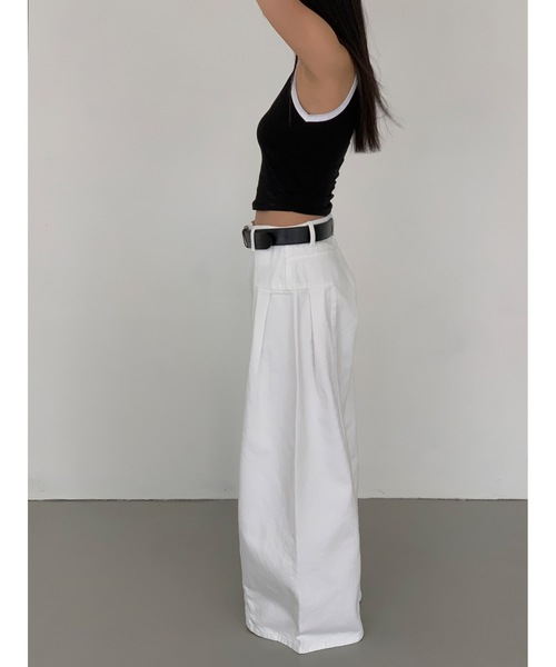 Didot.showroom（ディドット ショールーム）の「サイドタックワイドデニムパンツ（デニムパンツ・レディース・ホワイト/ライトブルー・S/M/L）」の18枚目の写真