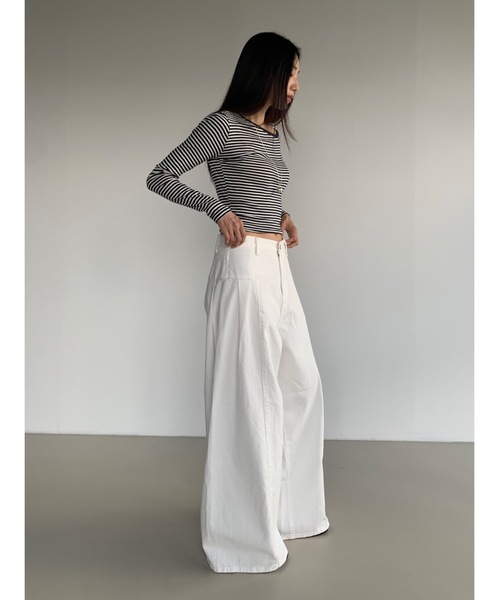 Didot.showroom（ディドット ショールーム）の「サイドタックワイドデニムパンツ（デニムパンツ・レディース・ホワイト/ライトブルー・S/M/L）」の21枚目の写真