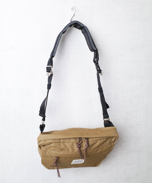 FREDRIK PACKERS(フレドリックパッカーズ)の「【FREDRIK PACKERS】500D FUNNY PACK 500デニール ファニー パック メッセンジャーバッグ(ショルダーバッグ・レディース・ブラック/ダークベージュ・FREE)」の18枚目の写真