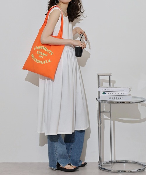 atONE（アットワン）の「ノースリーブカットワンピース（ワンピース・レディース・オフホワイト/ブラック・M/L/4L/LL/3L）」の4枚目の写真