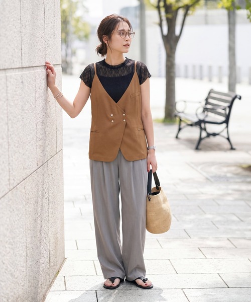 STYLE DELI(スタイルデリ)の「下に着る半袖レーシィーストレッチトップス(Tシャツ/カットソー・レディース・ホワイト/ブラック・MEDIUM)」の3枚目の写真