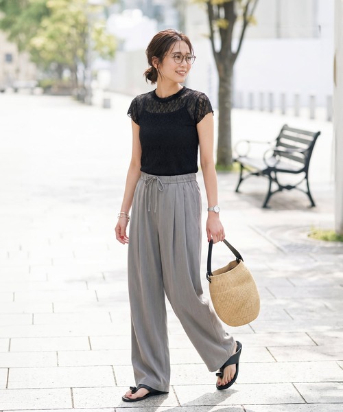STYLE DELI(スタイルデリ)の「下に着る半袖レーシィーストレッチトップス(Tシャツ/カットソー・レディース・ホワイト/ブラック・MEDIUM)」の4枚目の写真