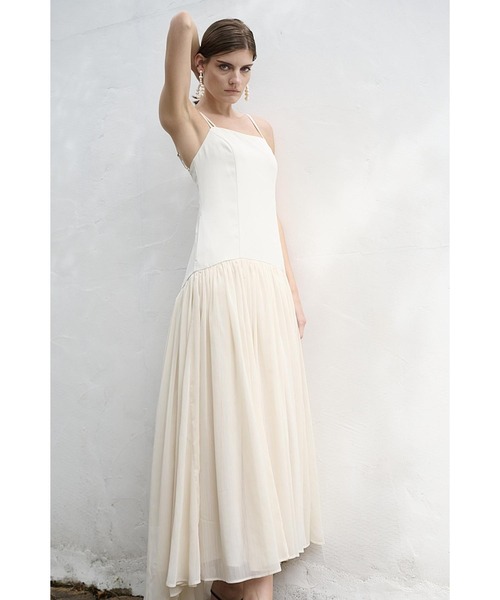 Estella.K(エステラケー)の「Juliette Dress ロースウィッチングWストラップロングドレス(ワンピース・レディース・ブラック/アイボリー/ブラック系その他2/アイボリー系2・FREE)」の6枚目の写真