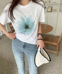 ビッグフラワープリントTシャツ