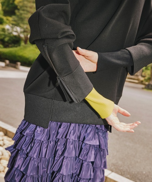 OMMO（オーエムエムオー）の「SQUARE SLEEVE BIG POCKET TOP（スウェット・レディース・ブラック/グレー・F）」の15枚目の写真