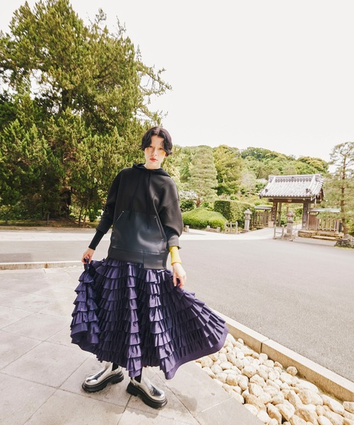 OMMO（オーエムエムオー）の「SQUARE SLEEVE BIG POCKET TOP（スウェット・レディース・ブラック/グレー・F）」の4枚目の写真