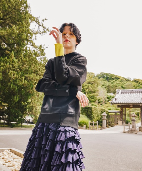 OMMO（オーエムエムオー）の「SQUARE SLEEVE BIG POCKET TOP（スウェット・レディース・ブラック/グレー・F）」の6枚目の写真