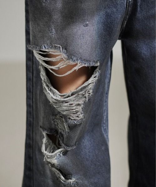 Chikashitsu +(チカシツプラス)の「【Chikashitsu +】oiled wash destroy denim pants / 【チカシツプラス】オイルドウォッシュデストロイデニムパンツ(デニムパンツ・メンズ・ブルー・M/S/L)」の5枚目の写真