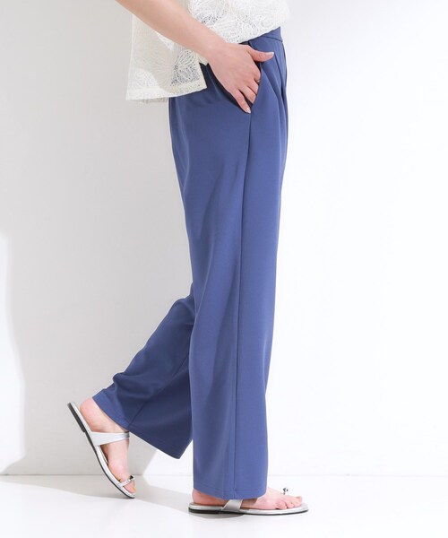 SHOO・LA・RUE(シューラルー)の「【S-LL/ストレッチ】脚のラインを拾いにくい スマートワイドパンツ(その他パンツ・レディース・ブルー/チャコールグレー/ブラック・02/01/04/03)」の13枚目の写真