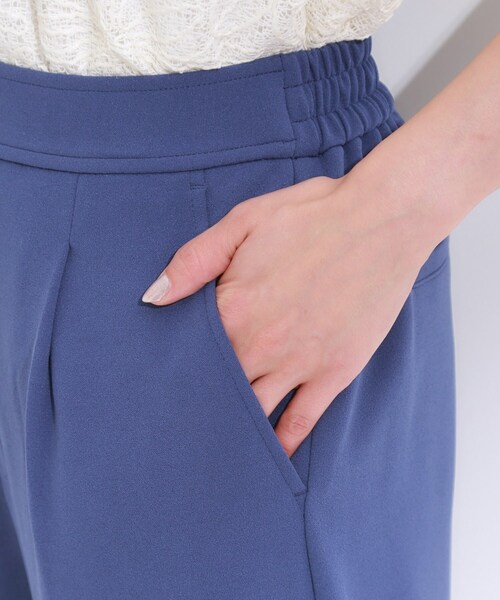 SHOO・LA・RUE(シューラルー)の「【S-LL/ストレッチ】脚のラインを拾いにくい スマートワイドパンツ(その他パンツ・レディース・ブルー/チャコールグレー/ブラック・02/01/04/03)」の5枚目の写真