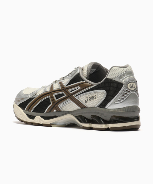 ASICS(アシックス)の「ASICS(アシックス) GEL-NIMBUS 10.1/107(スニーカー・メンズ・シルバー・25.5cm/26cm/26.5cm/27cm/27.5cm/28cm/29cm)」の3枚目の写真