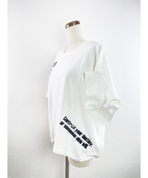 WORLD WIDE LOVE!（ワールドワイドラブ）の「袖切り替え変形ルーズTシャツ（Tシャツ/カットソー・レディース・イエロー/オフホワイト/ブラック・1）」の4枚目の写真