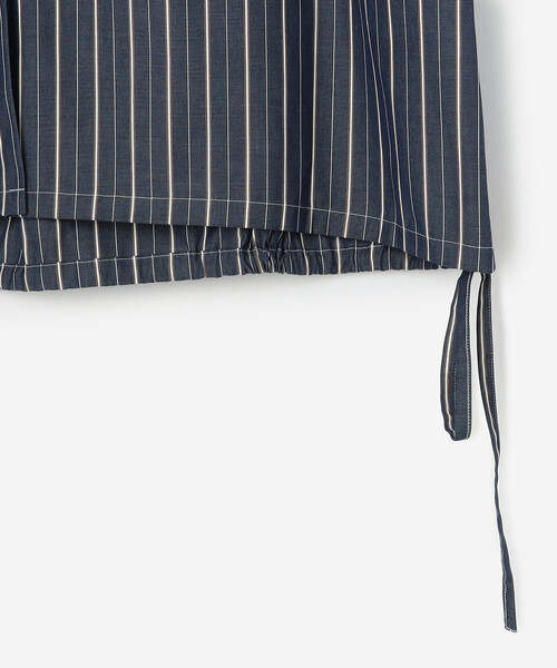 nicholson&nicholson（ニコルソンアンドニコルソン）の「nicholson & nicholson |〈別注〉ドローストリングブラウス ストライプ WOMEN（シャツ/ブラウス・レディース・ブルー系その他5/ブラウン系その他・38）」の8枚目の写真