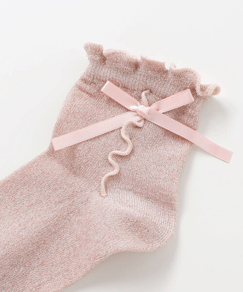 Tartine et Chocolat（タルティーヌエショコラ）の「【日本製】ラメリボンソックス(13～21cm)（ソックス/靴下・キッズ・ピンク/ホワイト・15.0cm/21.0cm/17.0cm/19.0cm）」の3枚目の写真