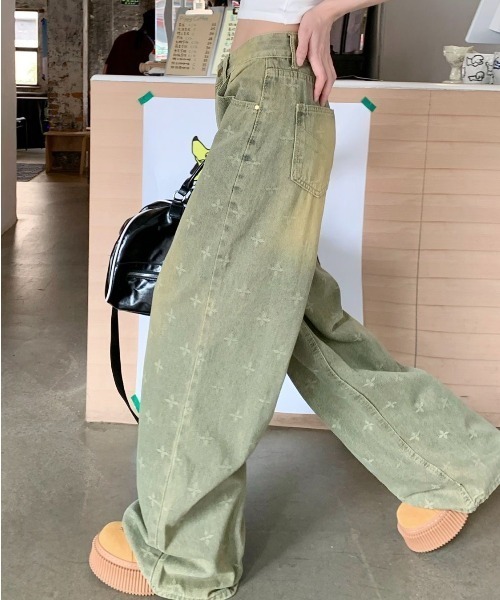 ViViDAY(ビビデー)の「十字架ロゴデニムワイドパンツ(デニムパンツ・レディース・ブルー・S/M/L)」の16枚目の写真