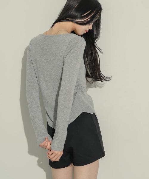 NEUNA（ヌナ）の「フロントギャザートップス（Tシャツ/カットソー・レディース・アイボリー/ブラック/ライトグレー/ブラウン・FREE）」の8枚目の写真