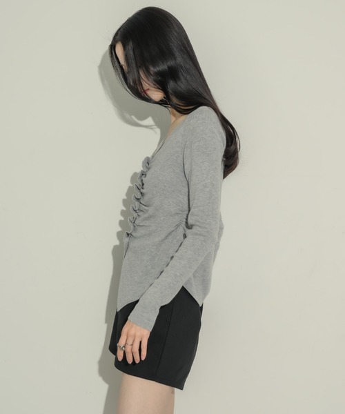 NEUNA（ヌナ）の「フロントギャザートップス（Tシャツ/カットソー・レディース・アイボリー/ブラック/ライトグレー/ブラウン・FREE）」の13枚目の写真