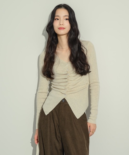 NEUNA（ヌナ）の「フロントギャザートップス（Tシャツ/カットソー・レディース・アイボリー/ブラック/ライトグレー/ブラウン・FREE）」の18枚目の写真