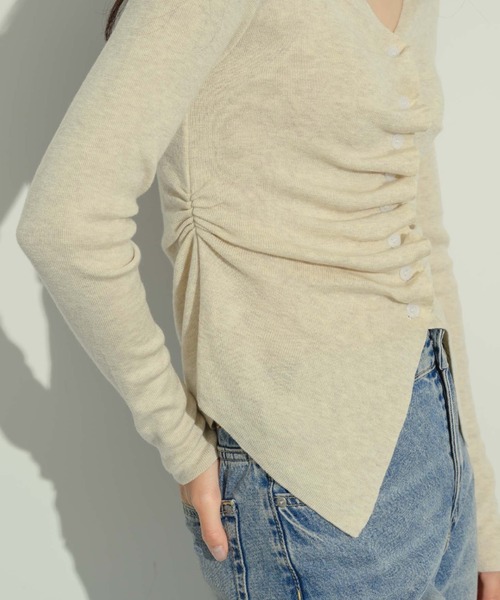 NEUNA（ヌナ）の「フロントギャザートップス（Tシャツ/カットソー・レディース・アイボリー/ブラック/ライトグレー/ブラウン・FREE）」の21枚目の写真