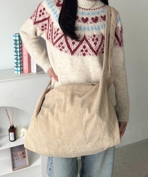 wears(ウェアーズ)の「ダブルベルトキャンバス2WAYショルダーバッグ(ショルダーバッグ・レディース・アイボリー/ブラック/カーキ/ライトベージュ/オリーブ/ブラック系その他・FREE)」の4枚目の写真