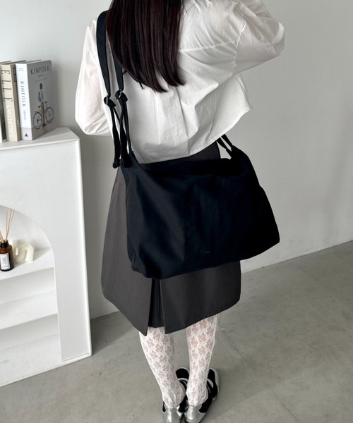 wears(ウェアーズ)の「ダブルベルトキャンバス2WAYショルダーバッグ(ショルダーバッグ・レディース・アイボリー/ブラック/カーキ/ライトベージュ/オリーブ/ブラック系その他・FREE)」の21枚目の写真