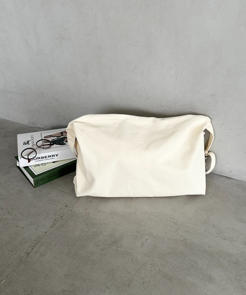 wears(ウェアーズ)の「ダブルベルトキャンバス2WAYショルダーバッグ(ショルダーバッグ・レディース・アイボリー/ブラック/カーキ/ライトベージュ/オリーブ/ブラック系その他・FREE)」の7枚目の写真