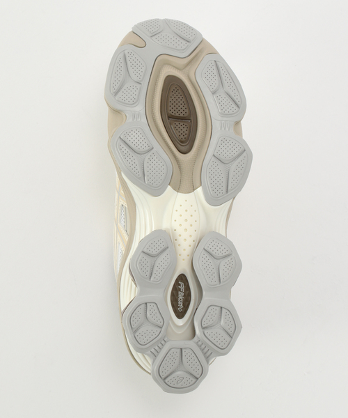 ASICS(アシックス)の「ASICS / アシックス GEL-KINETIC FLUENT / 1203A591(スニーカー・レディース・ホワイト/チャコールグレー/グレー・24cm/23.5cm/24.5cm)」の8枚目の写真