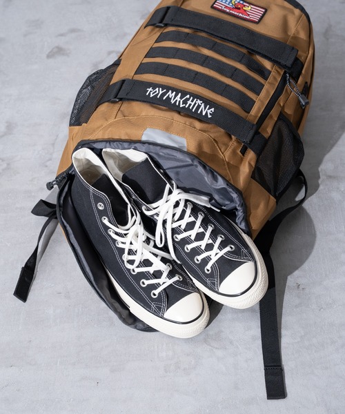 JUGLANS(ユグランス)の「【TOYMACHINE】SK8ER BACKPACK(バックパック/リュック・メンズ・ライトブラウン/ブラック系その他/ブラック・FREE)」の9枚目の写真