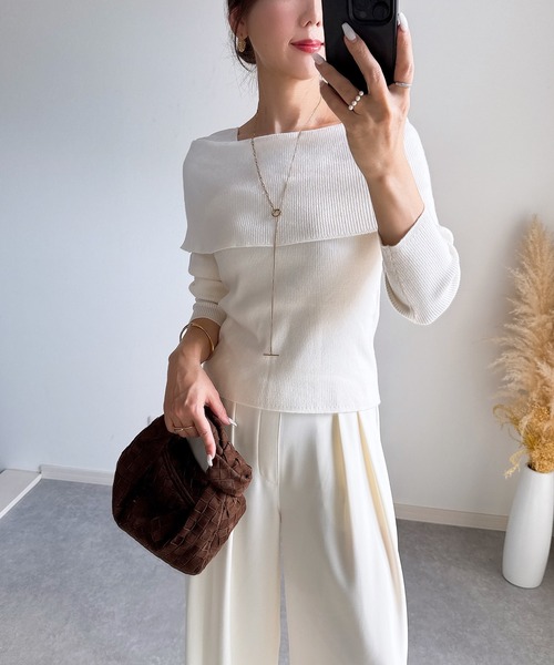 &. NOSTALGIA（アンドドットノスタルジア）の「【ZOZO限定】三織混オフショル風ニット（ニット/セーター・レディース・レッド/ブラック/オフホワイト・M）」の14枚目の写真