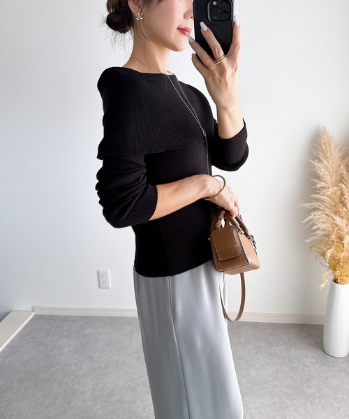 &. NOSTALGIA（アンドドットノスタルジア）の「【ZOZO限定】三織混オフショル風ニット（ニット/セーター・レディース・レッド/ブラック/オフホワイト・M）」の7枚目の写真