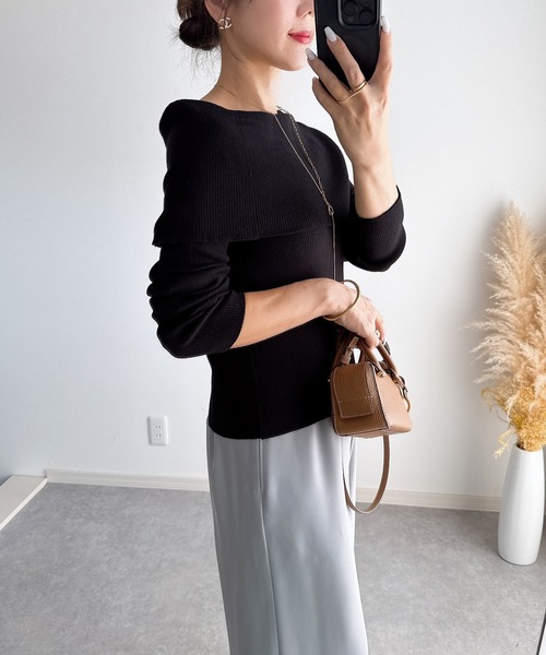 &. NOSTALGIA（アンドドットノスタルジア）の「【ZOZO限定】三織混オフショル風ニット（ニット/セーター・レディース・レッド/ブラック/オフホワイト・M）」の8枚目の写真