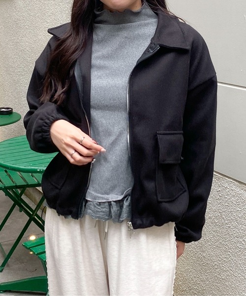 Mejoul（メジュール）の「ボリュームスリーブポケット付きダブルジップジャケット（ブルゾン・レディース・アイボリー/ブラック/ベージュ・M/L）」の14枚目の写真