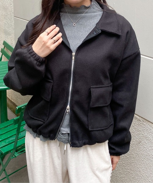 Mejoul（メジュール）の「ボリュームスリーブポケット付きダブルジップジャケット（ブルゾン・レディース・アイボリー/ブラック/ベージュ・M/L）」の12枚目の写真