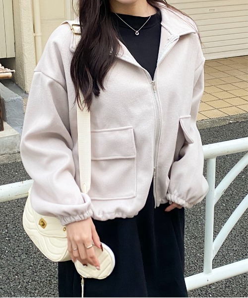 Mejoul（メジュール）の「ボリュームスリーブポケット付きダブルジップジャケット（ブルゾン・レディース・アイボリー/ブラック/ベージュ・M/L）」の20枚目の写真