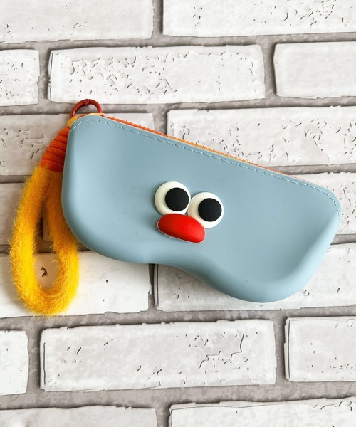 DiamondHearts（ダイヤモンドハーツ）の「もふもふストラップ付き フェイスモチーフシリコンメガネケース（メガネ・レディース・ライトブルー/グレー・FREE）」の7枚目の写真