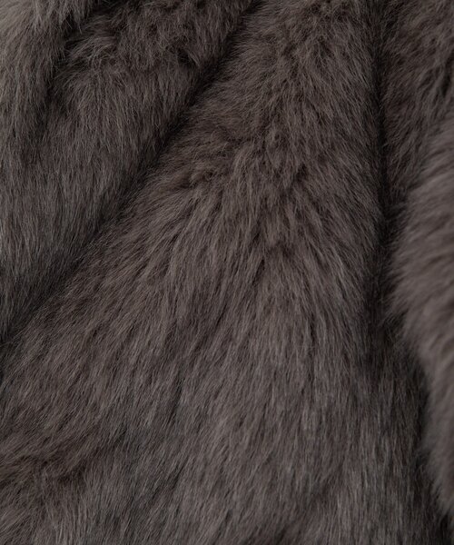 GALLARDAGALANTE（ガリャルダガランテ）の「エコファーフーディーブルゾン（ベスト・レディース・ベージュ/グレー・FREE）」の19枚目の写真