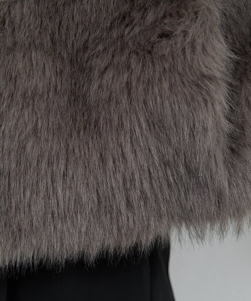 GALLARDAGALANTE（ガリャルダガランテ）の「エコファーフーディーブルゾン（ベスト・レディース・ベージュ/グレー・FREE）」の22枚目の写真